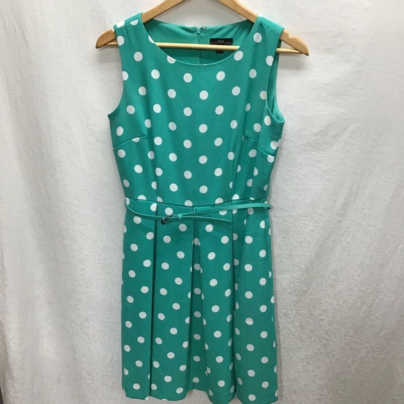 R & K Dresses & Skirts - R & K green polka-dot like-new sleeveless dress